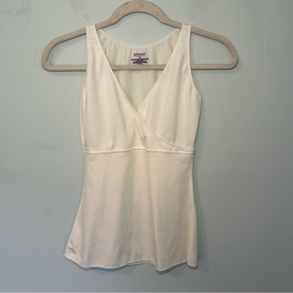 Spanx White Cross Front Seamless Tank Top Size Medium